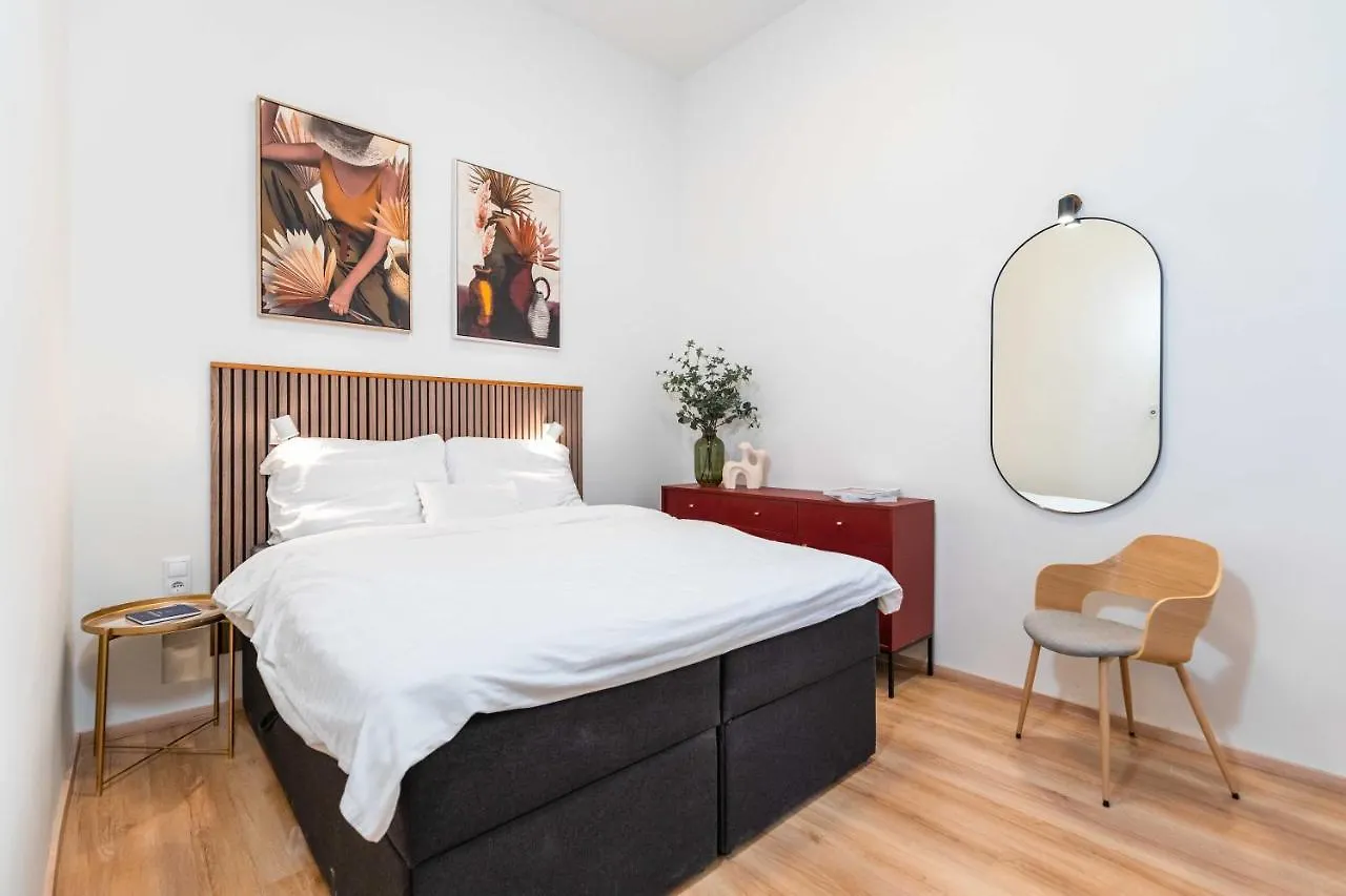 Modern Apartment French Balkony Βουδαπέστη