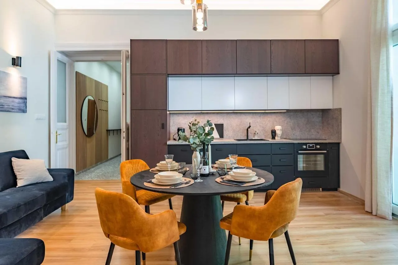 Modern Apartment French Balkony Budapest