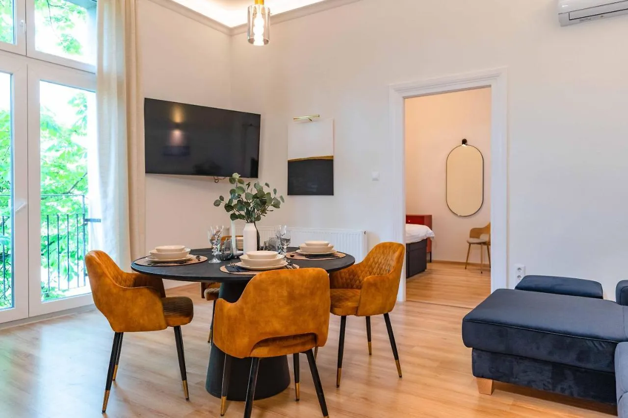 Modern Apartment French Balkony Budapest 0*,  Hungary