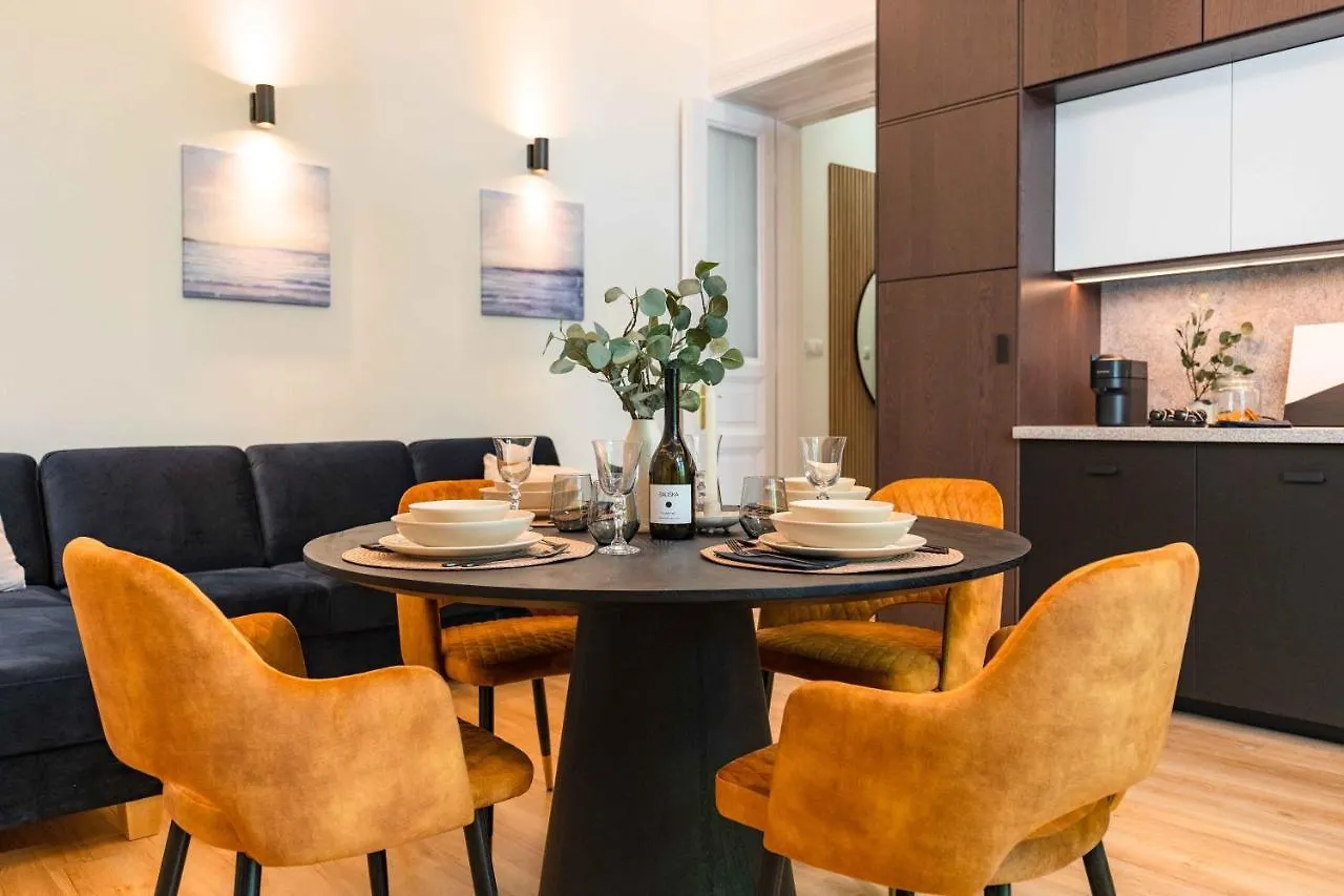 Modern Apartment French Balkony Budapest